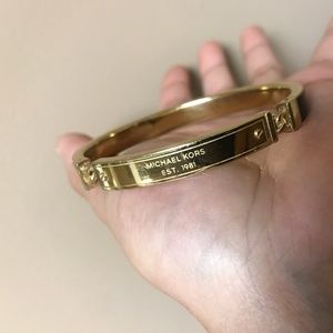 Michael Kors tortoise clasp bracelet